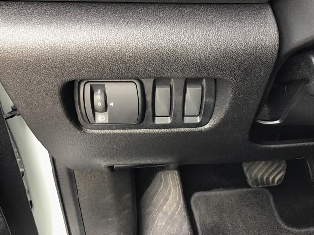 Renault / Kadjar / Wei&szlig; / / / Intens AHK Navi Klima