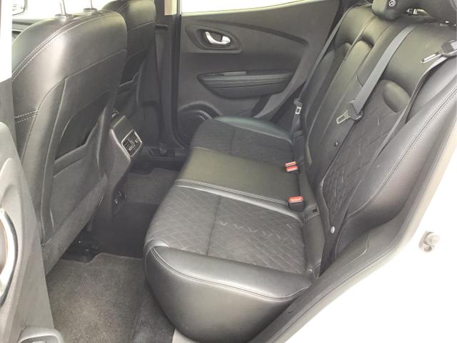 Renault / Kadjar / Wei&szlig; / / / Intens AHK Navi Klima