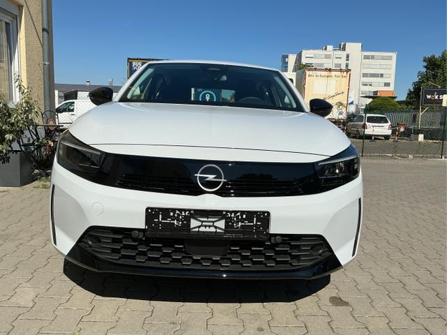 Opel / Corsa / Wei&szlig; / Edition / Kontur Wei&szlig; Metalic / , Alle Fotos k&ouml;nnen Beispielbilder sein und aufpreispflichtige Extras enthalten, die genaue Ausstattung entnehmen Sie bitte dem Beschreibungstext. 