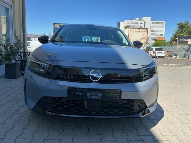 Opel / Corsa / Grau / Edition / Grafik Grau Uni / , Alle Fotos k&ouml;nnen Beispielbilder sein und aufpreispflichtige Extras enthalten, die genaue Ausstattung entnehmen Sie bitte dem Beschreibungstext. 