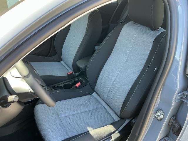 Opel / Corsa / Grau / Edition / Grafik Grau Uni / , Beispielbilder, ggf. teilweise mit Sonderausstattung
