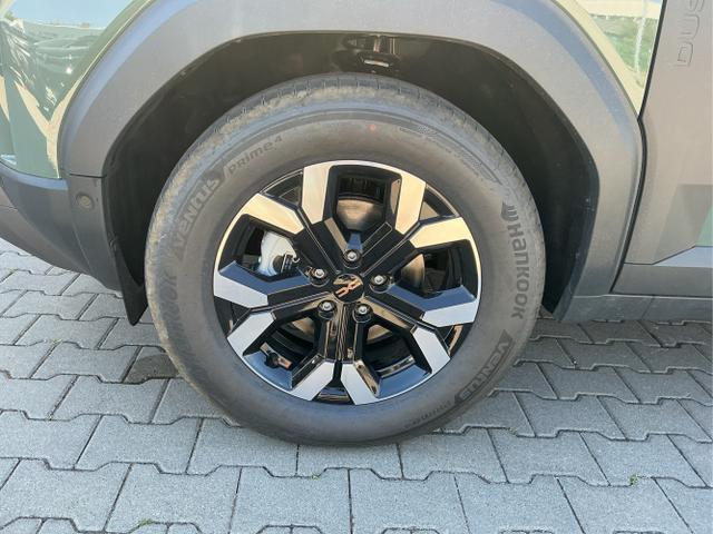 Dacia / Duster / Gr&uuml;n / Extreme / Dusty Khaki / , Beispielbilder, ggf. teilweise mit Sonderausstattung