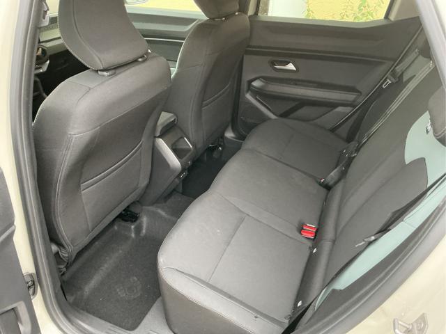 Dacia / Duster / Beige / Extreme / Sandstone Beige / , Beispielbilder, ggf. teilweise mit Sonderausstattung