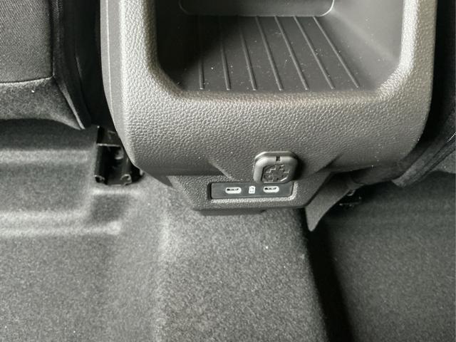 Dacia / Duster / Beige / Extreme / Sandstone Beige / , Beispielbilder, ggf. teilweise mit Sonderausstattung