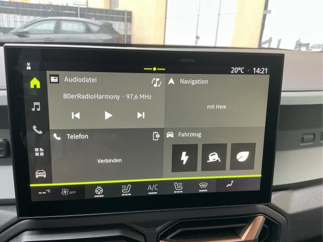 Dacia / Duster / Beige / Extreme / Sandstone Beige / , Beispielbilder, ggf. teilweise mit Sonderausstattung