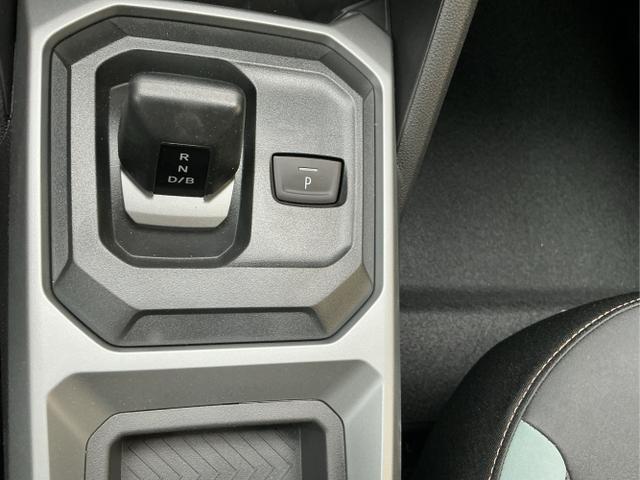 Dacia / Duster / Beige / Extreme / Sandstone Beige / , Beispielbilder, ggf. teilweise mit Sonderausstattung
