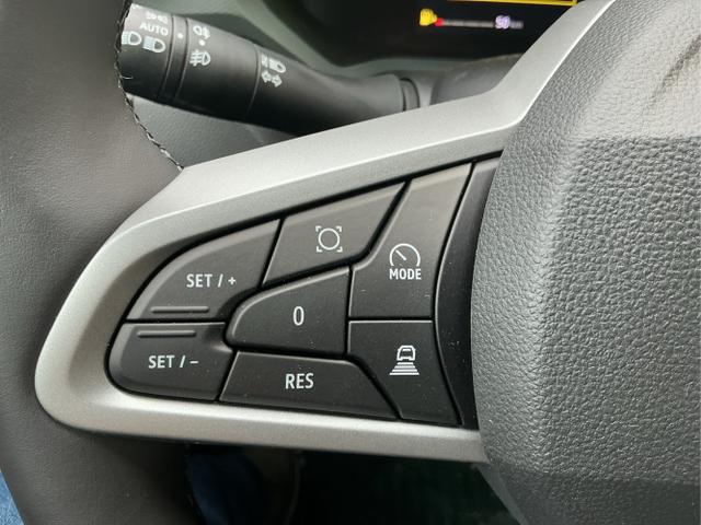 Dacia / Duster / Beige / Extreme / Sandstone Beige / , Beispielbilder, ggf. teilweise mit Sonderausstattung