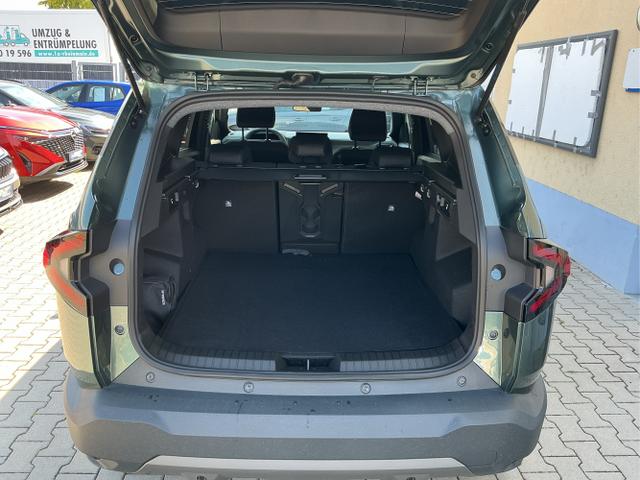 Dacia / Bigster / Gr&uuml;n / Extreme / Green Cedr&egrave; / , Beispielbilder, ggf. teilweise mit Sonderausstattung