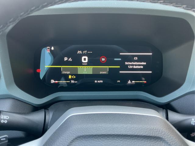 Dacia / Bigster / Gr&uuml;n / Extreme / Green Cedr&egrave; / , Beispielbilder, ggf. teilweise mit Sonderausstattung
