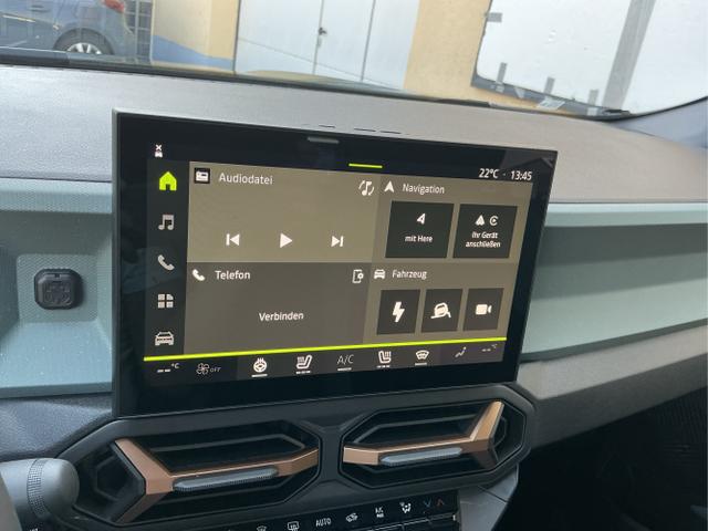 Dacia / Bigster / Gr&uuml;n / Extreme / Green Cedr&egrave; / , Beispielbilder, ggf. teilweise mit Sonderausstattung