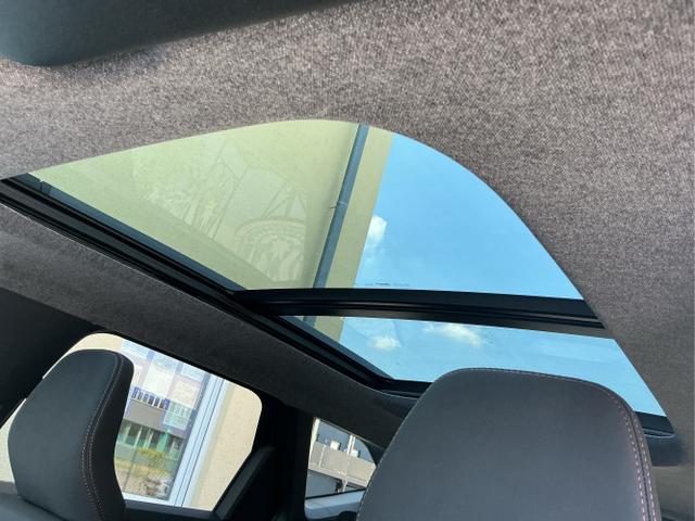 Dacia / Bigster / Gr&uuml;n / Extreme / Green Cedr&egrave; / , Beispielbilder, ggf. teilweise mit Sonderausstattung