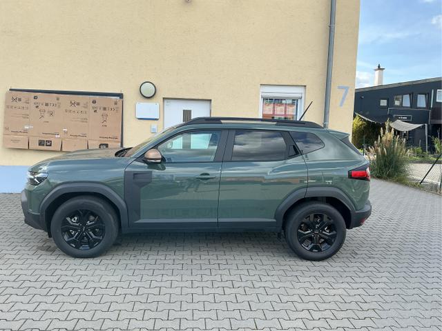 Dacia / Duster / Gr&uuml;n / Extreme / Dusty Khaki / , Beispielbilder, ggf. teilweise mit Sonderausstattung