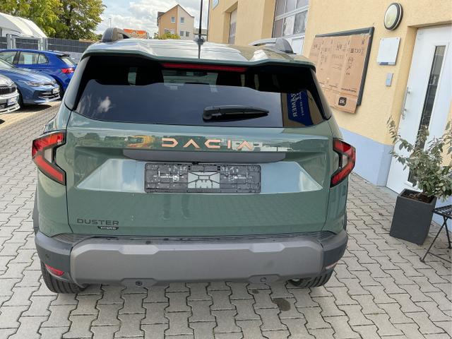 Dacia / Duster / Gr&uuml;n / Extreme / Dusty Khaki / , Beispielbilder, ggf. teilweise mit Sonderausstattung