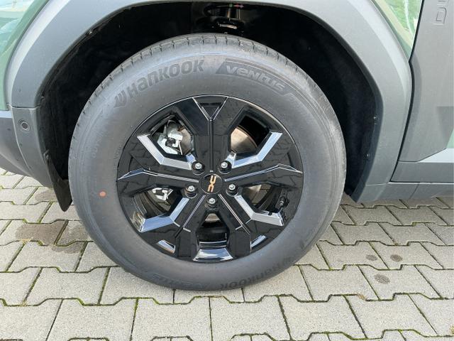 Dacia / Duster / Gr&uuml;n / Extreme / Dusty Khaki / , Beispielbilder, ggf. teilweise mit Sonderausstattung