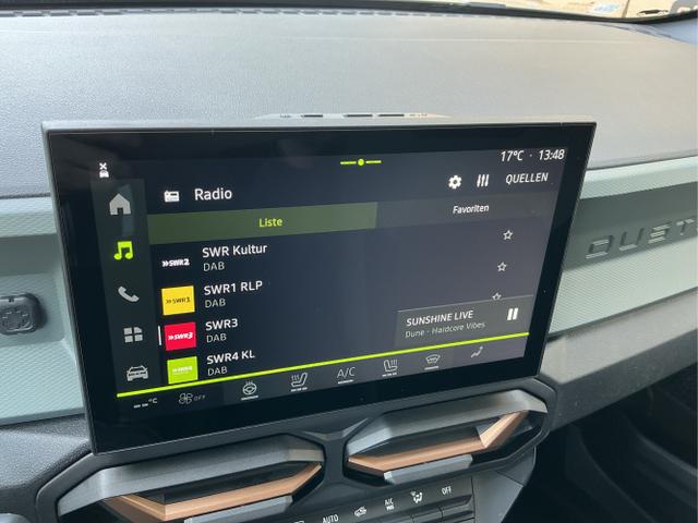 Dacia / Duster / Gr&uuml;n / Extreme / Dusty Khaki / , Beispielbilder, ggf. teilweise mit Sonderausstattung