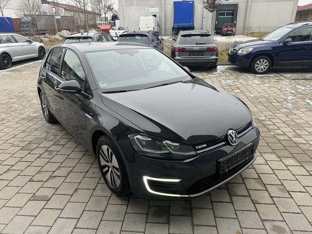 Volkswagen e-Golf - *TOP-Ausstattung* 35,8 kWh