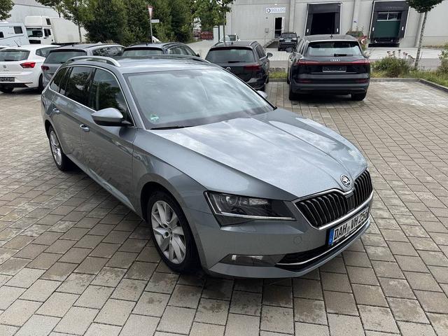 Skoda Superb Combi - 2.0 TSI 4x4 *TOP-Ausstattung* STYLE