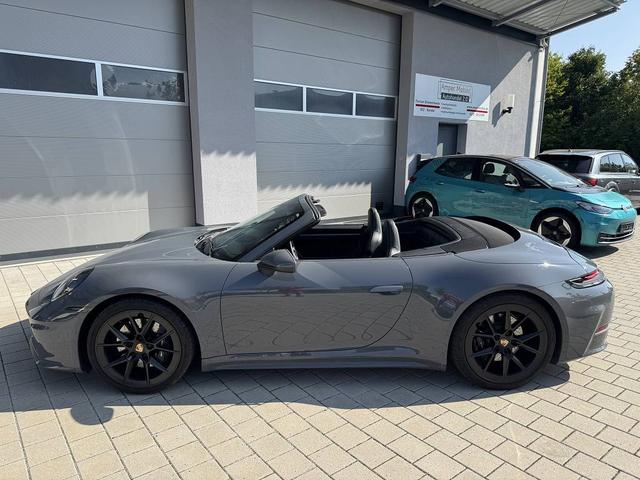 Porsche 992 Cabriolet *EXCLUSIVE MANUFAKTUR* FACELIFT 