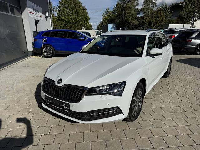 Skoda Superb Combi 1.5 TSI *TOP-Ausstattung* STYLE 