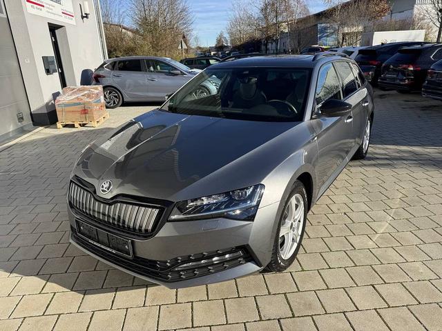 Skoda Superb Combi iV * VOLLAUSSTATTUNG* HYBRID 