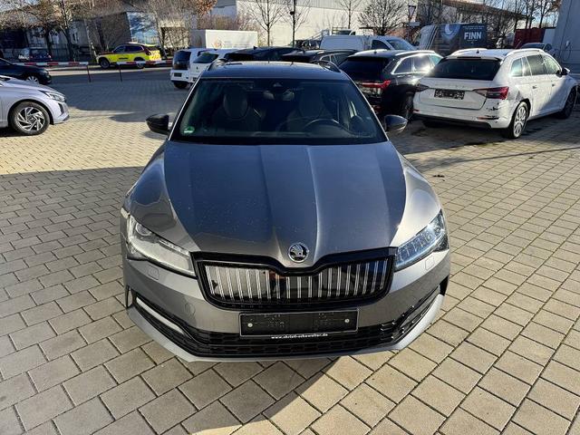 Skoda Superb Combi iV * VOLLAUSSTATTUNG* HYBRID 
