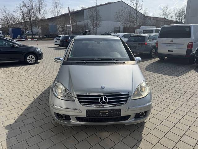Mercedes-Benz A-Klasse A 150 Avantgarde *TOP-Ausstattung* Rentnerauto 