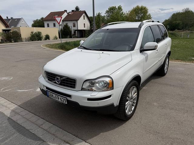 Volvo XC90 D5 AWD MOMENTUM *Rentnernauto* 7-SITZER 