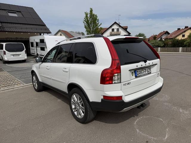 Volvo XC90 D5 AWD MOMENTUM *Rentnernauto* 7-SITZER 