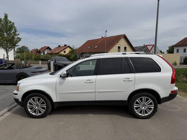 Volvo XC90 D5 AWD MOMENTUM *Rentnernauto* 7-SITZER 