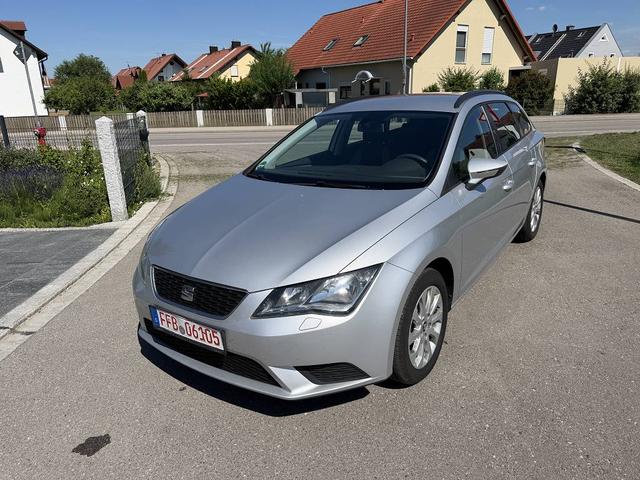 Seat Leon Sportstourer 1.6 TDI *Scheckheft* STYLE 