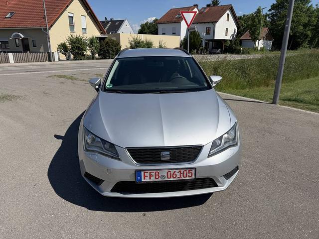 Seat Leon Sportstourer 1.6 TDI *Scheckheft* STYLE 