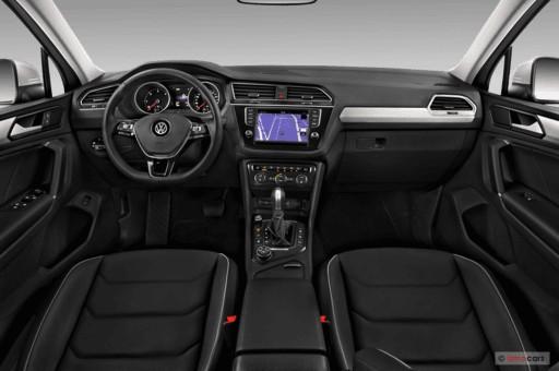 Volkswagen Tiguan 2.0 TSI BMT Sound 4Motion Allrad + 3-Zonen Climatronic Tempomat ACC 210km/h Navigation Discover Media AHK schwenkbar Fahrassistenz-Paket Plus 