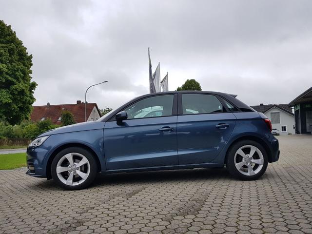 Audi / A1 Sportback / / / / 