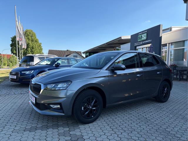 Skoda Fabia - 1.0 TSI Selection "Black Edition" DSG-AUTOMATIK+ALUFELGEN ROTARE SCHWARZE+DIGITALES-COCKPIT+SITZHEIZUNG+KAMERA+TEMPOMAT+SUN-SET+MULTILENKRAD+PDC+SCHALTWIPPEN + 5 JAHRE GARANTIE!