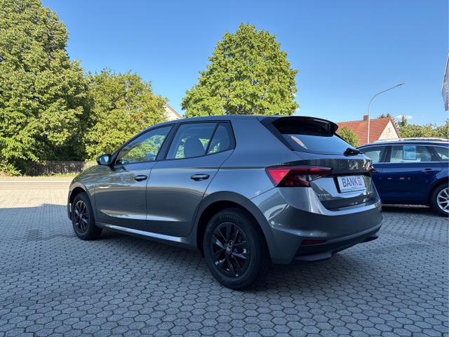 Skoda / Fabia / Grau / / / Fabia 1.0 TSI Selection Black Edition DSG-AUTOMATIK+SITZHEIZUNG+KAMERA+TEMPOMAT+SUN-SET+MULTILENKRAD+ 5 JAHRE GARANTIE!