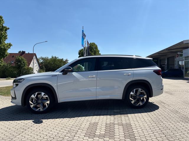 Skoda / Kodiaq / Wei&szlig; / / / Kodiaq 1.5 TSI mHEV Sportline 7-SITZER ! ANH&Auml;NGERKUPPLUNG SCHWENKBAR+ELEKTR. HECKKLAPPE+PANORAMADACH+NAVIGATION+MATRIX BEAM+KAMERA+TEMPOMAT ACC