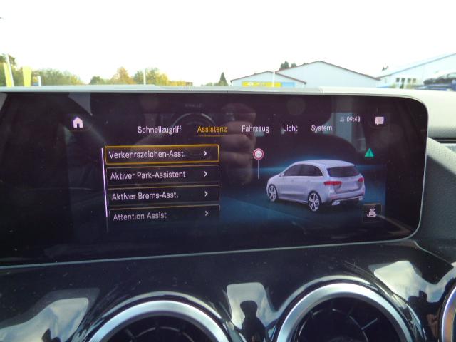 Mercedes-Benz B-Klasse B 200 d Automatik LED High Performance Anhängerkupplung schwenkbar MBUX Sitzheizung 