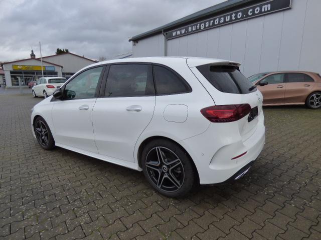 Mercedes-Benz B-Klasse B 220 4 M AMG Line Advanced Plus Totwinkel Nightpaket Verkehrszeichen Assist Multibeam Ambiente Kamera KEYLESS GO EASY PACK Heckklappe Modeljahr 2024 