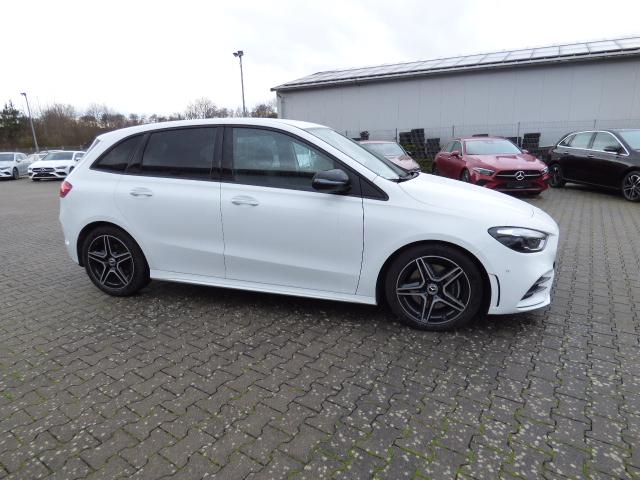 Mercedes-Benz B-Klasse B 220 4 M AMG Line Advanced Plus Totwinkel Nightpaket Verkehrszeichen Assist Multibeam Ambiente Kamera KEYLESS GO EASY PACK Heckklappe Modeljahr 2024 