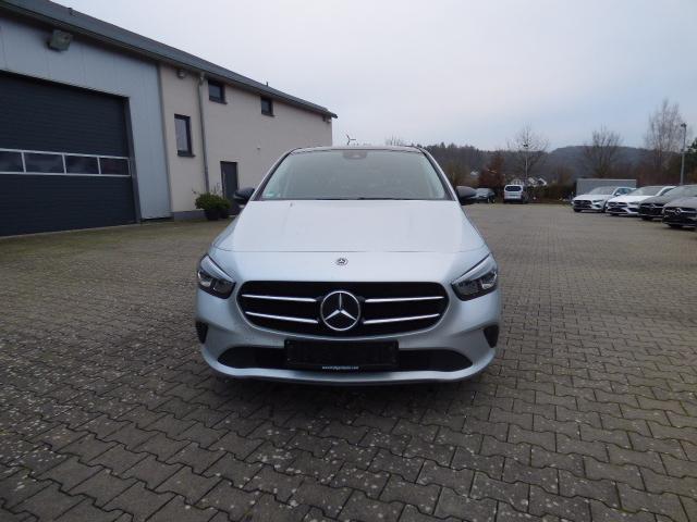 Mercedes-Benz B-Klasse B 220 d Business Progresive MBUX High End Paket LED Performance Scheinwerfer Spiegel Park-Paket Rückfahrkamera Fernlicht Assistent Distonic Panorama Schiebedach Totwinkel 