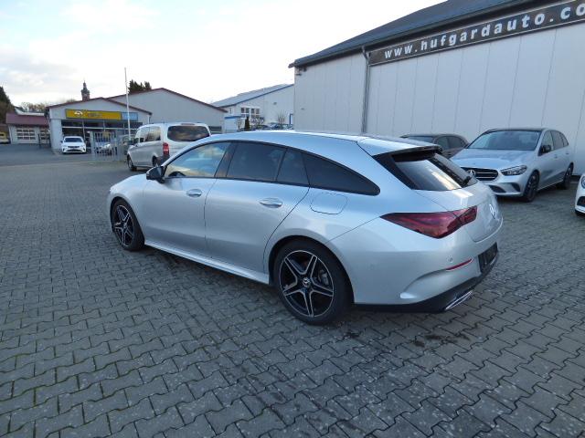 Mercedes-Benz CLA Shooting Brake 180 SB AMG Line Premium Anhängerkupplung Night Paket 360 Grad Kamera Verkehrszeichen Assist Winter Ambiente LED Keyless Go Totwinkel 