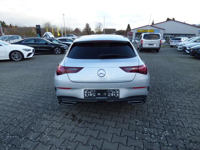 Mercedes-Benz CLA Shooting Brake 180 SB AMG Line Premium Anhängerkupplung Night Paket 360 Grad Kamera Verkehrszeichen Assist Winter Ambiente LED Keyless Go Totwinkel 