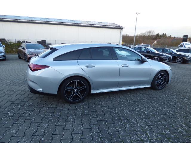 Mercedes-Benz CLA Shooting Brake 180 SB AMG Line Premium Anhängerkupplung Night Paket 360 Grad Kamera Verkehrszeichen Assist Winter Ambiente LED Keyless Go Totwinkel 