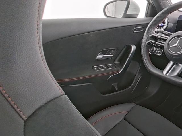 Mercedes-Benz A-Klasse A 200 AMG Line Advanced Plus Standheizung Anhängerkupplung Totwinkel Winter Paket Ambientebleuchtung 