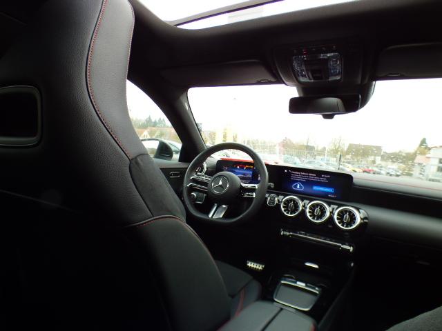 Mercedes-Benz CLA Shooting Brake 220 d AMG Line Advanced Plus Panorama AHK Totwinkel Verkehrszeichen Assist Ambientebeleuchtung KEYLESS 