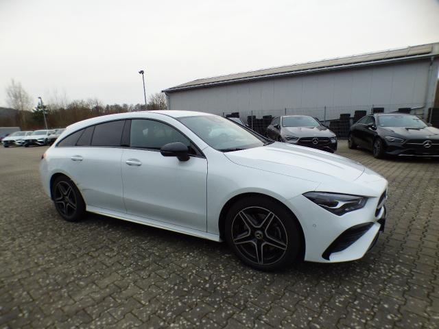 Mercedes-Benz CLA Shooting Brake 200 SB AMG Line Advanced Plus Anhängerkupplung Totwinkel Assist Night Paket Verkehrszeichen 