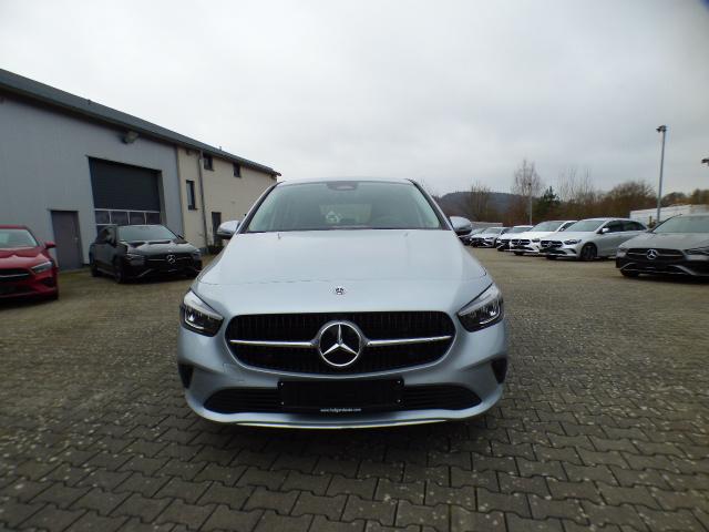 Mercedes-Benz B-Klasse B 200 Progressive Line Advanced Leder Paket Winterpaket LED High Performance Kamera 