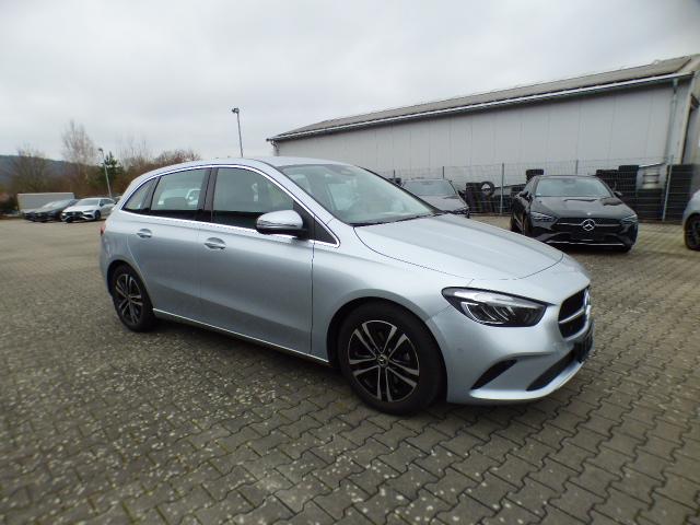 Mercedes-Benz B-Klasse B 200 Progressive Line Advanced Leder Paket Winterpaket LED High Performance Kamera 