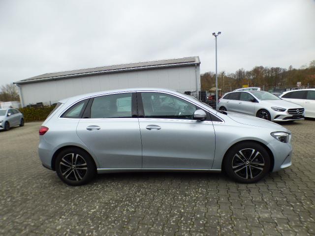 Mercedes-Benz B-Klasse B 200 Progressive Line Advanced Leder Paket Winterpaket LED High Performance Kamera 