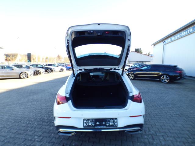 Mercedes-Benz CLA Shooting Brake 180 SB AMG Line Premium Panorama Schiebedach Anhängerkupplung Memory Winter Paket Ambiente Beleuchtung LED Keyless Go Modeljahr 2024 